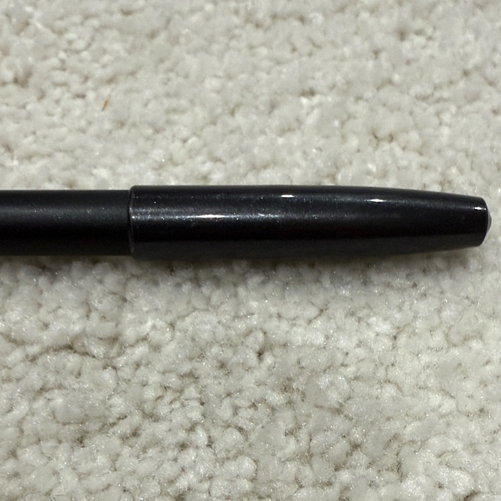 MAC Subculture Lip Pencil A29 - Picture 8 of 11
